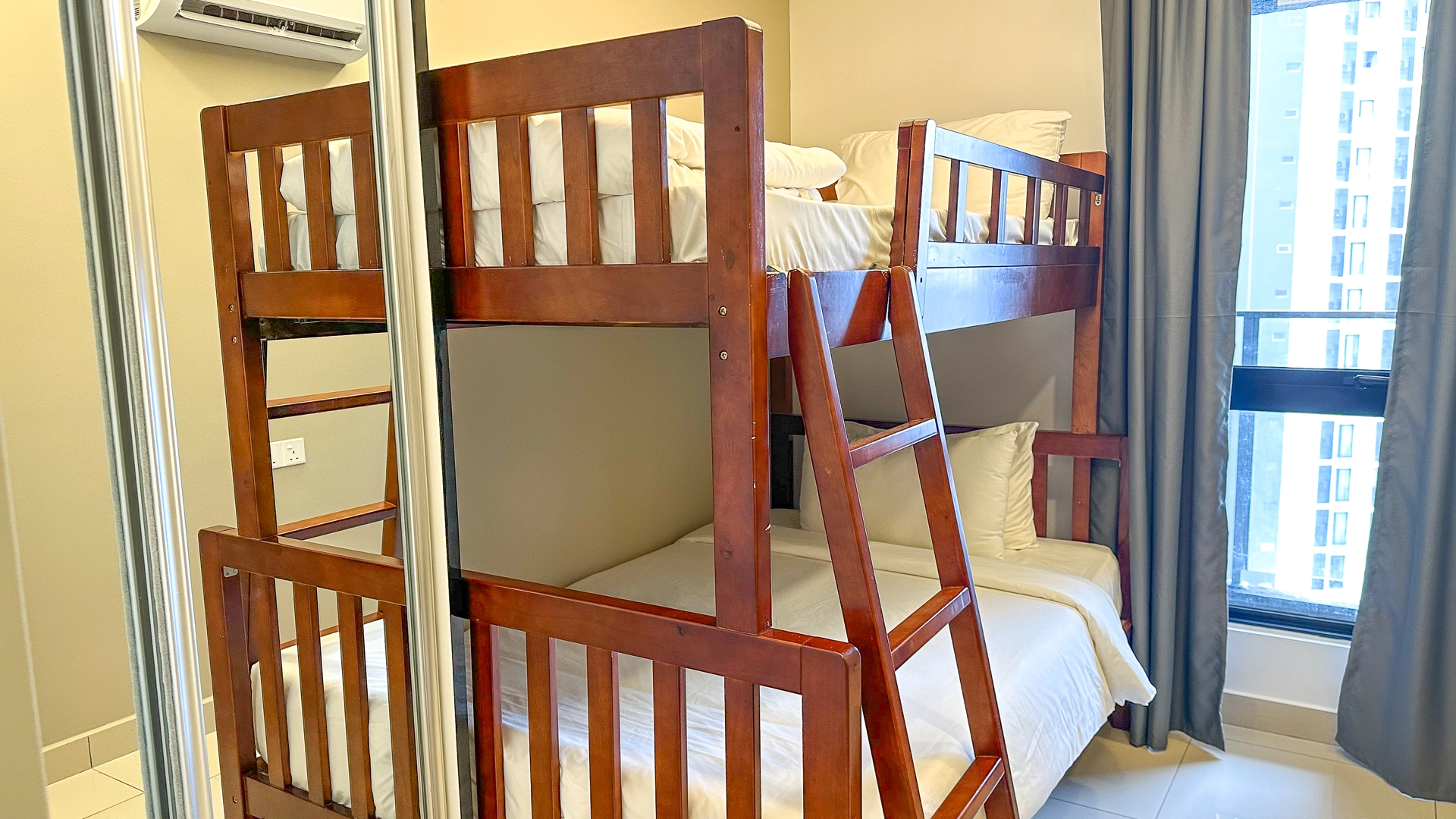 Family Suite Room 2